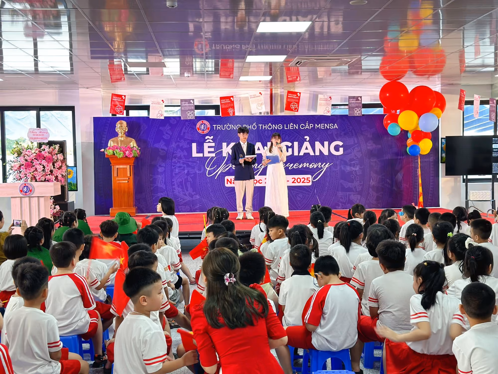 khai giang